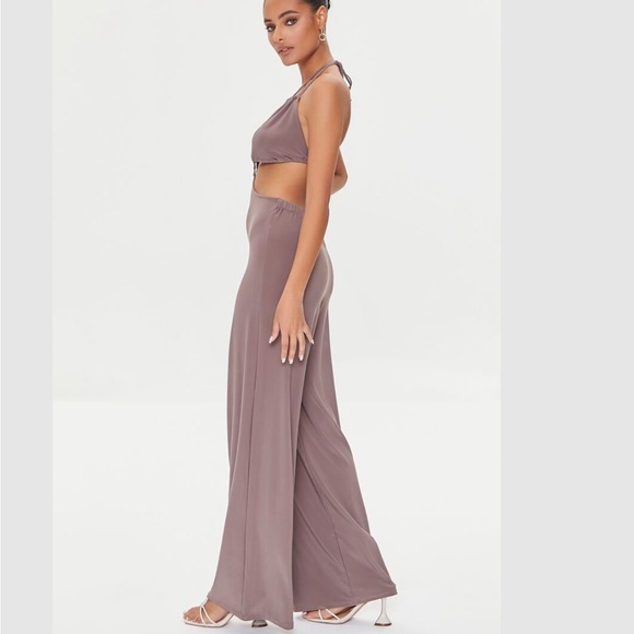 Cutout Halter Jumpsuit - Picture 3 of 3